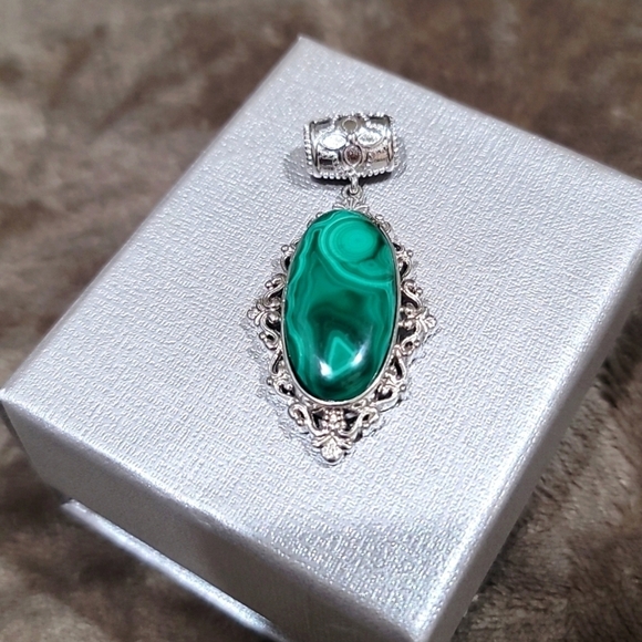 Moon Goddess Boutique Jewelry - African Malachite Pendant – 27.5ctw Platinum Bezel Set w/ Magnet Healing Crystal
